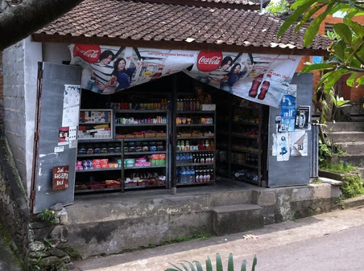 Toko gezien vanuit Dewa Warung in Ubud