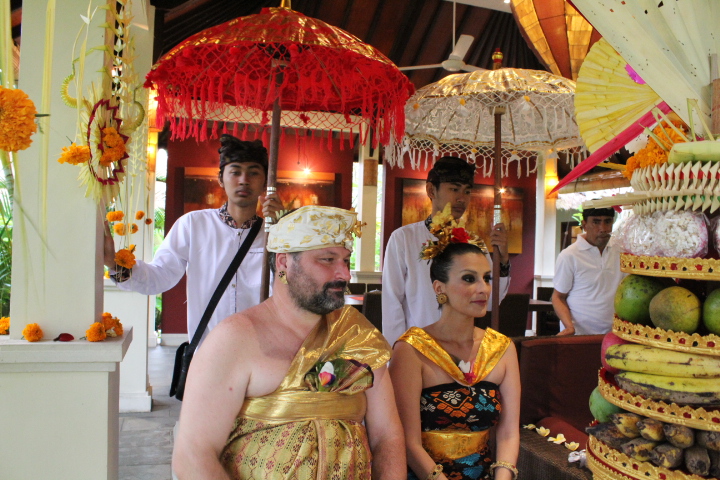 Balinese Trouwceremonie in Villa Sabandari Balinese Trouwceremonie in Villa Sabandari